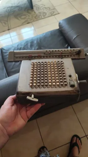 Monroe L-200-N - Calculadora Mecânica Vintage e Rara