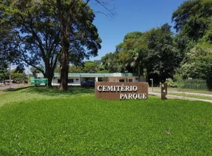 Jazigo cemitério Parque Maringa