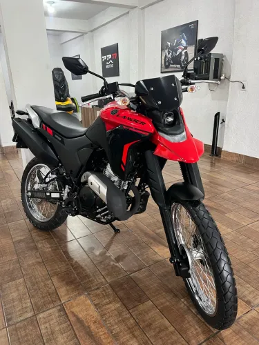 XTZ 250 LANDER ABS 25/25 VERMELHA