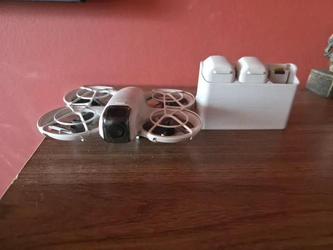 Drone Dji neo com 3 baterias e hub de carregamento