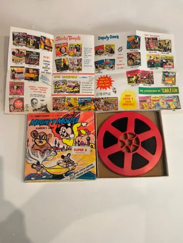 Filme Super 8 do personagem Mighty Mouse (Super Mouse) intitulado "Aladdin's Lamp". 