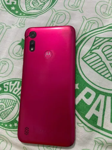 Vendo celular motorola e6s 64gb (rosa)