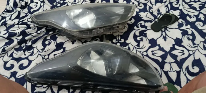 Par de farol de Ford Ka .