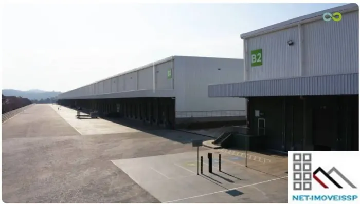 GALPÃO LOGÍSTICO (24.935m²), 12 BANHEIROS, 40 VAGAS. LOCALIZAÇÃO ESTRATÉGICA, ACESSO RÁPID