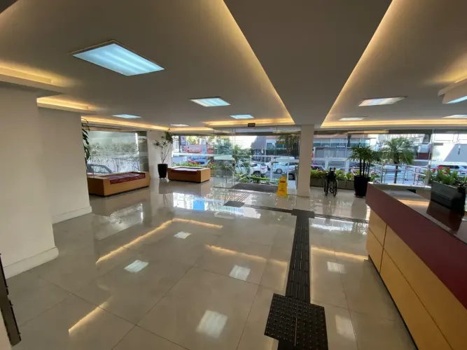 Conjunto comercial 64m2 uteis - Próximo metro Brigadeiro Luiz Antônio.