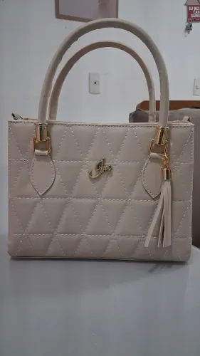 Bolsa feminina com alça extra