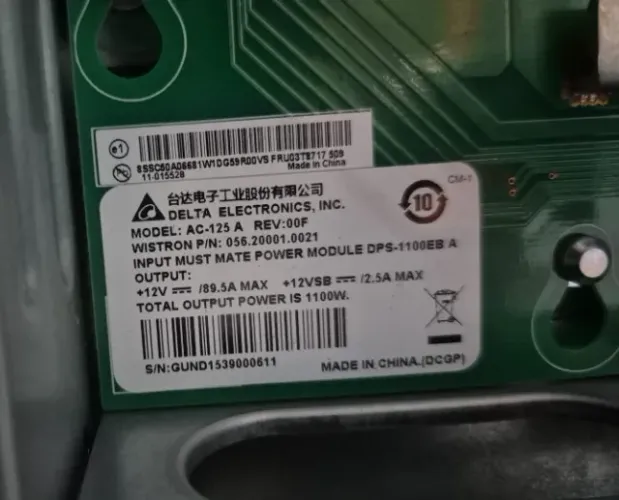 Power Module Board (Placa do Módulo de Energia / Backplane da Fonte) FRU03T8717