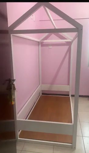 Vende-se Cama formato Castelo de Princesa 