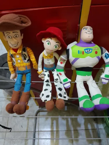 Bonecos Trio Toy Store em Tecido