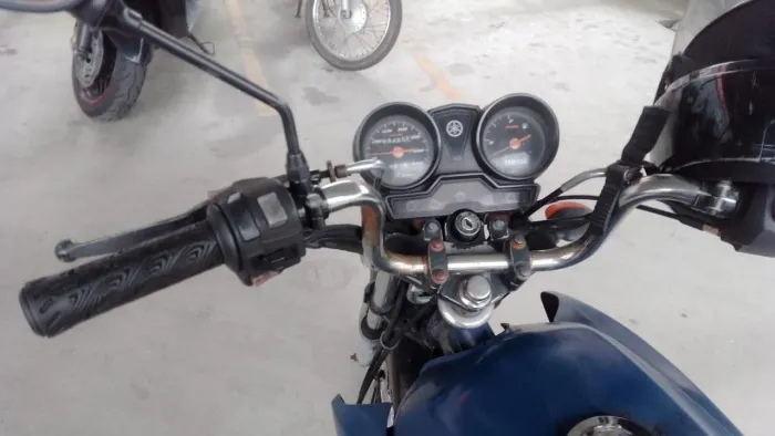 Moto a venda