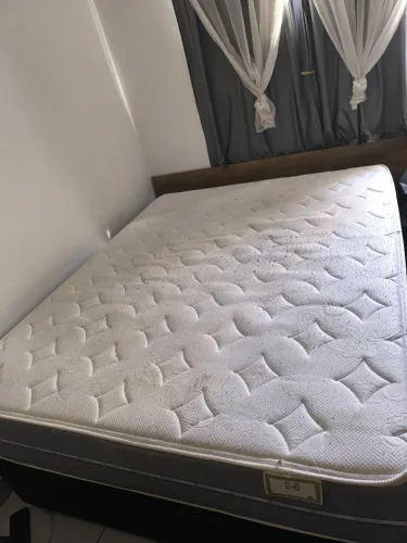 Cama baú Queen usada