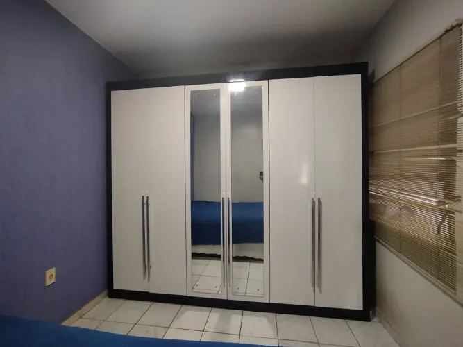 Guarda roupa casal 6 portas com espelho