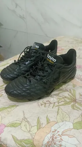 Chuteira Mizuno seminova