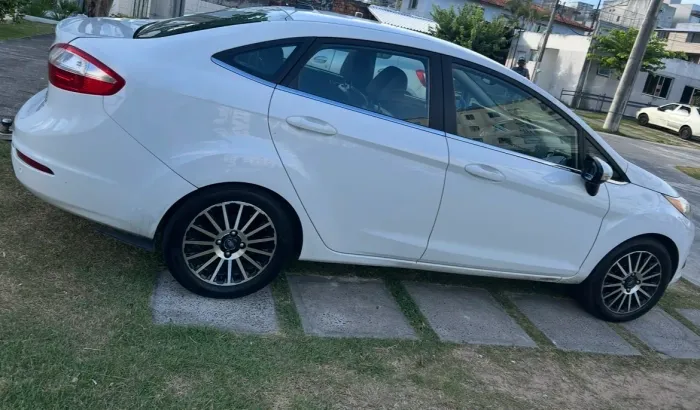 Ford Fiesta Sed. Ti./ti.plus1.6 16V Flex Aut. 2015