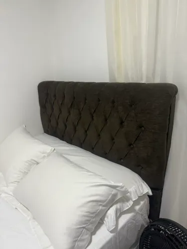 VENDE-SE CABECEIRA PARA CAMA DE CASAL