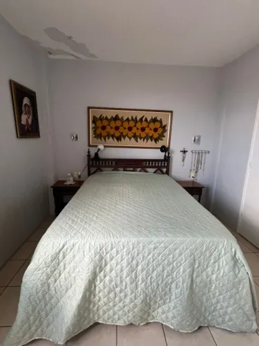 Conjunto Cama Casal e Cabeceiras em madeira