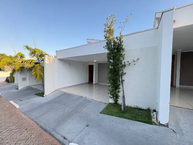 Casa no Condomínio Vila Park