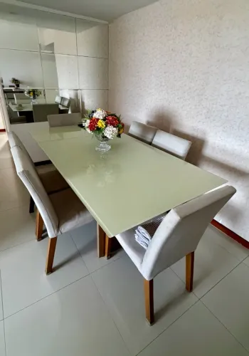 Mesa 6 cadeiras