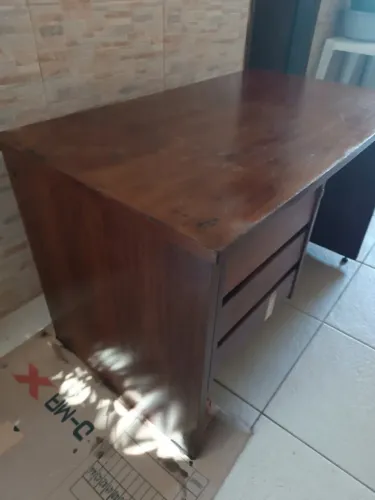 Mesa de Madeira Maciça Antiga com 3 Gavetas escritório - Reformada