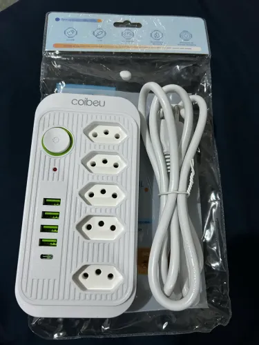Extensão elétrica 2M Coibeu com entradas USB 110-220v