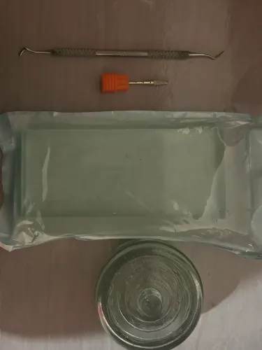 Instrumentais em aço inoxidável e vidro