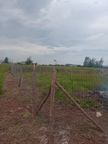 Terreno 600² na 3°quadra da geral não está na área da apa da baleia já possui reurb
