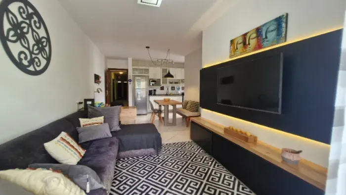 Apartamento 2 Quartos Mobiliado na Lagoa da Conceição | Frente | Sacada