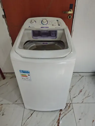 Máquina de lavar roupa 08kg