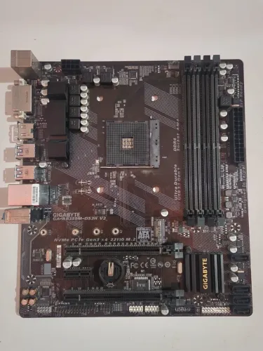 placa mãe am4 com defeito