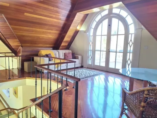 Casa de Luxo no Lago Azul Araçoiaba: 5 Dorms para Locação