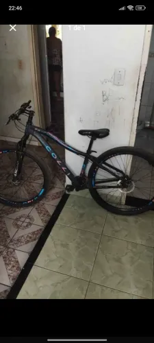 Vende -se bike aro 29 , tem alguns detalhes a ser feito 