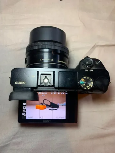 CAMERA SONY ALPHA A6000 CORPO + LENTE