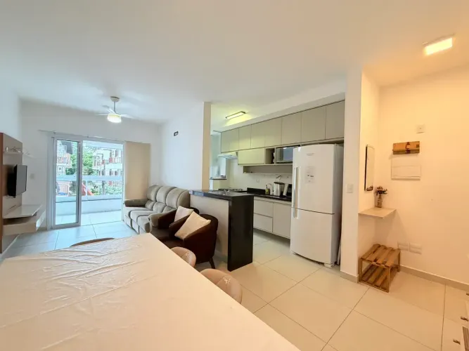 Apartamento na Praia das Toninhas | 2 dormitórios | Próximo ao mar | Varanda Gourmet - Uba