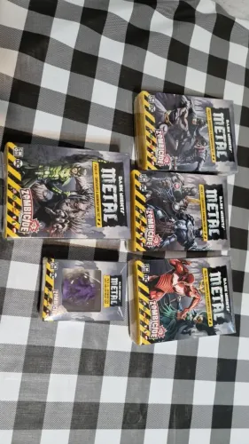 Zombicide Dark Night Metal pack 1 ao 5 lacrado