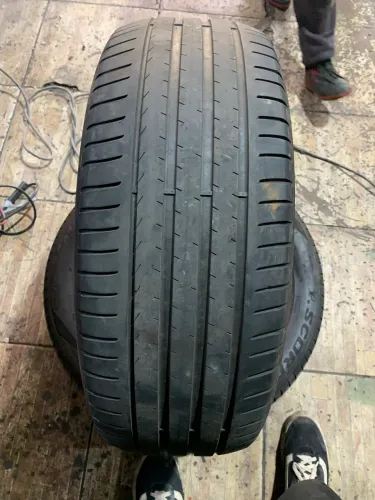 Pneus 235/50/19 Pirelli scorpions