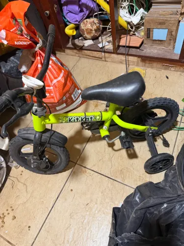 Bicicleta Track & Bikes Kit Kat Boys, aro 12, verde e preta. 