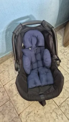 Bebê conforto com colchonete