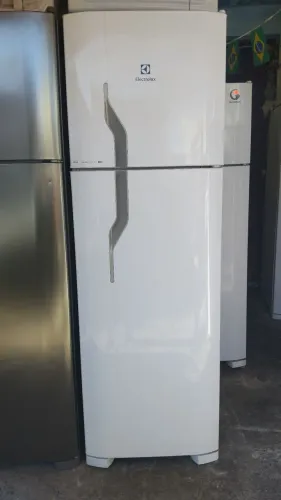 Geladeira Electrolux DF35A