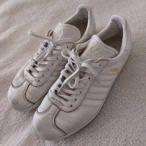 Tênis Adidas Gazelle branco 40