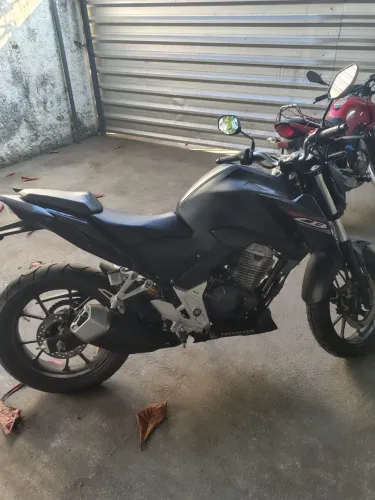 VENDO HONDA CB300F FLEX ESPORTIVA 