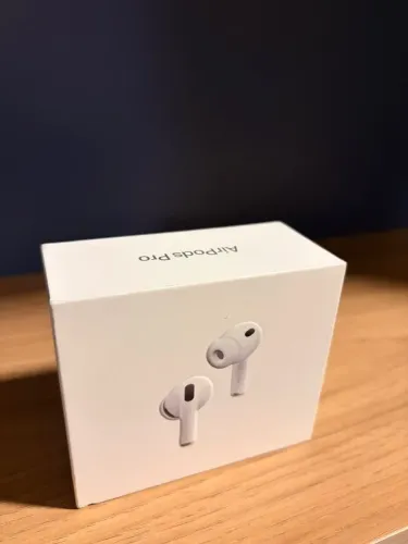 AirPods Pro 3 - Apple