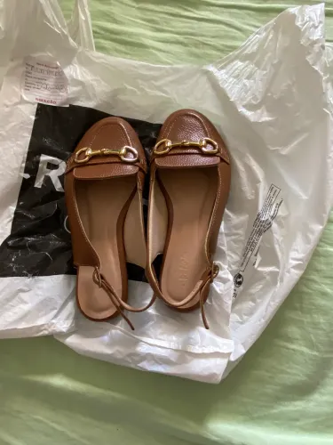 Vendo sandália e mule por 30,00