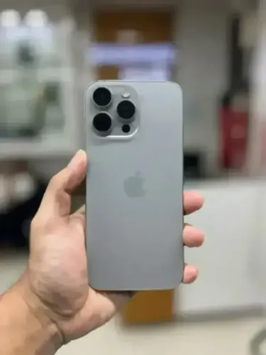 iPhone 16 Pro 128GB Natural - Seminovo com Garantia da Loja