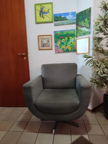 poltrona giratória moderna