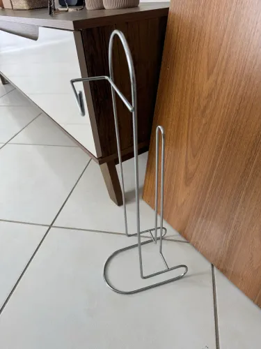 Porta papel higiênico inox de chão 