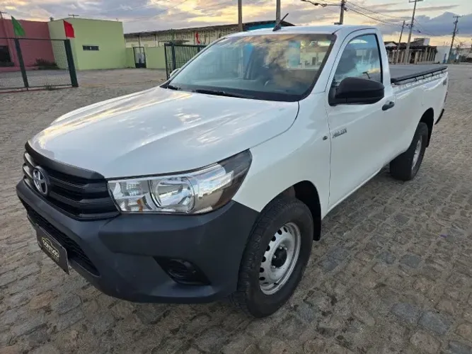 Toyota Hilux CS 4X4 2.8 TDI Diesel Mec. 2023