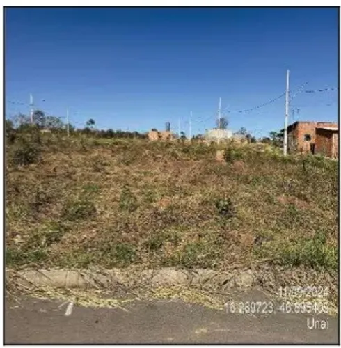 Oferta especial Terreno no Residencial Vitoria, Unai - MG, Nº 00, 241,57m² | Venda Direta