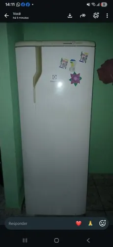 Sofa e geladeira 