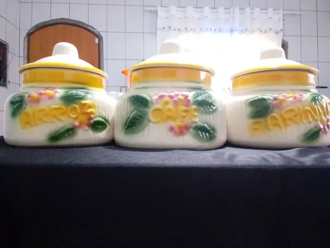 3 Potes de Porcelana