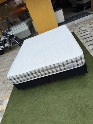 Colchão MAXFLEX QUEEN SEMINOVO TOP - Entrego! 